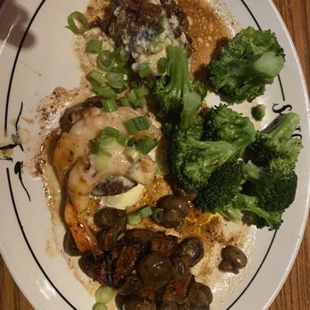 Saltgrass Steak House - Filet Mignon Trio - 6/10 Kind of salty - Steakhouses Near Me - Pearland, Texas Saltgrass Steak House - Filet Mignon Trio - 6/10 Kind of salty - Steakhouses Near Me - Pearland, Texas