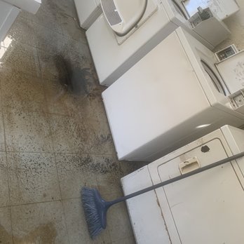 The Management Consultants - Laundry area - Property Management Near Me - Manhattan Beach, California The Management Consultants - Laundry area - Property Management Near Me - Manhattan Beach, California