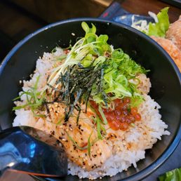 Salmon ikura don (part of lunch set) Salmon ikura don (part of lunch set)