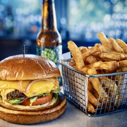 El Cariso Burger with Fries and a Space Dust IPA.
