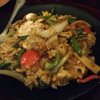 Lime Leaf - Drunken noodles - Thai Near Me - Weymouth, Massachusetts