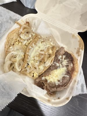 La Divina Tacos by null