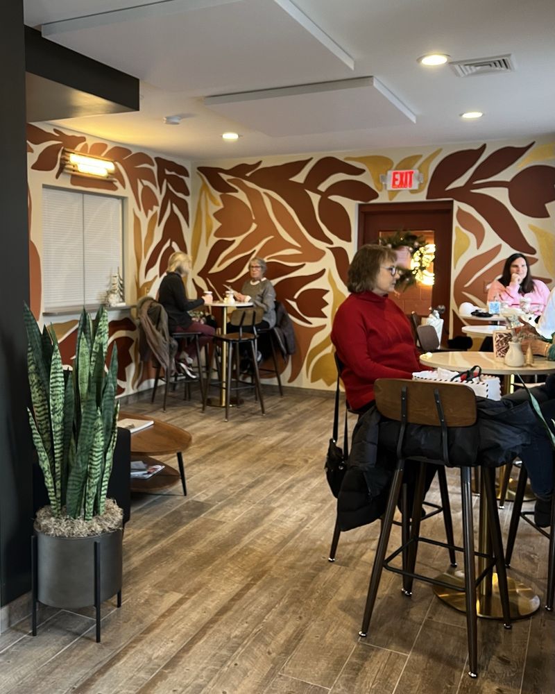 Hollander Chocolate Logo