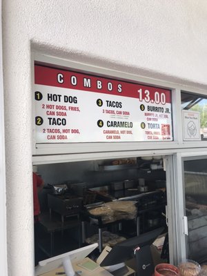 Taqueria Aqui Con El Nene by null