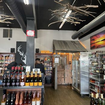 Blue Fish - Located at the end of the liquor store - Poke Near Me - Tahoe City, California
