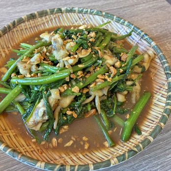 SaiGon Phố - Stir-Fried Razor Clams with Water Spinach - Vietnamese Near Me - Mississauga, Ontario SaiGon Phố - Stir-Fried Razor Clams with Water Spinach - Vietnamese Near Me - Mississauga, Ontario