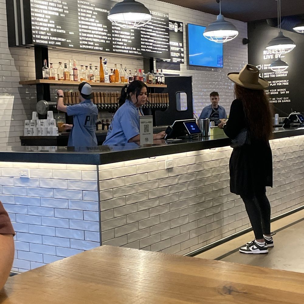 Bar Bar