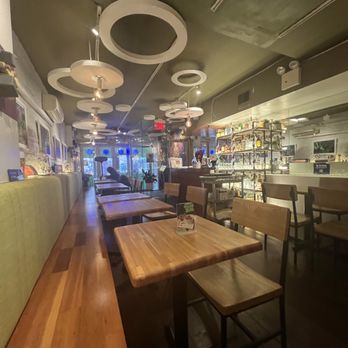 Kati Thai Cuisine - Inside - Thai Near Me - New York, New York Kati Thai Cuisine - Inside - Thai Near Me - New York, New York