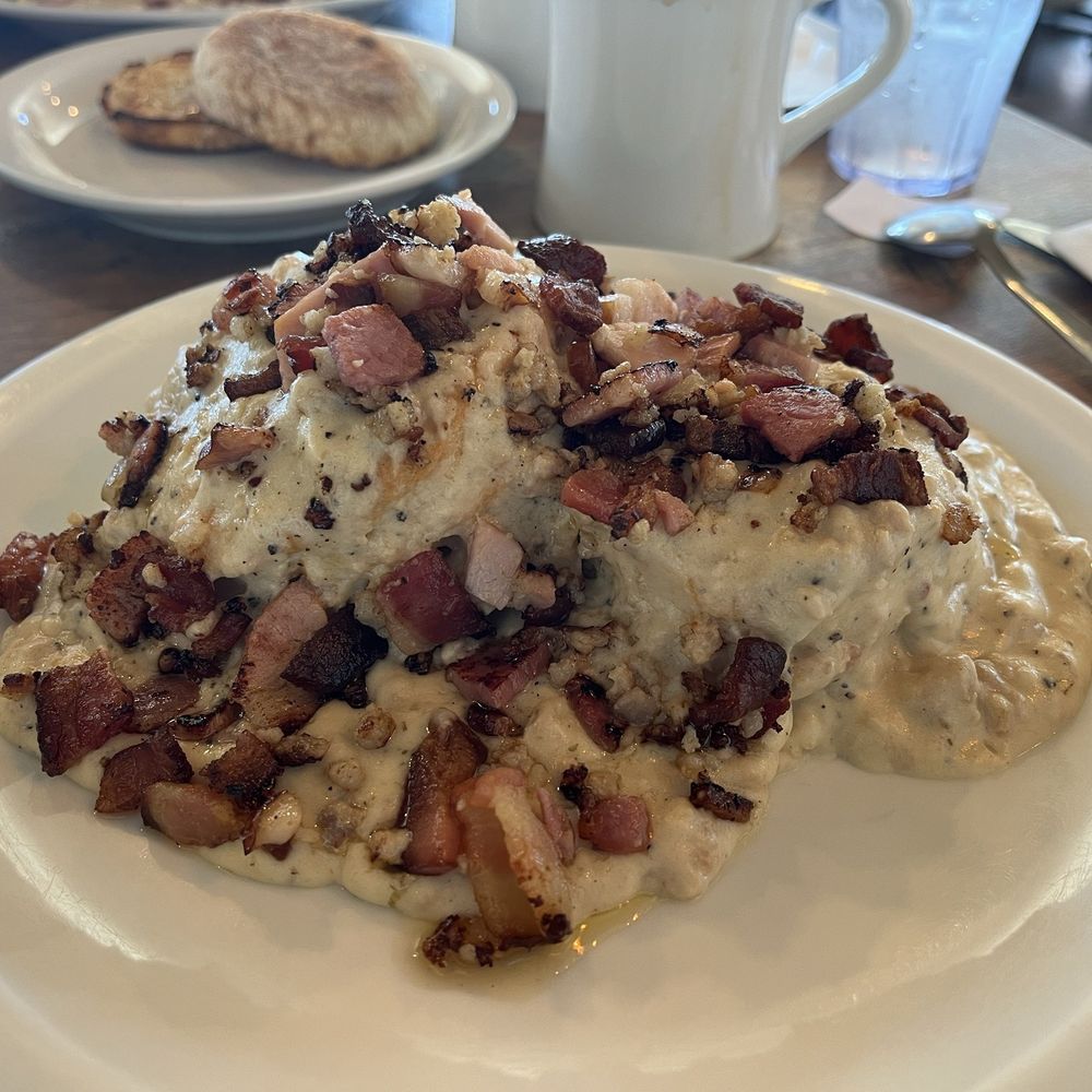 Arnie's Cafe - The Arnie's All Meat B&G Combo - Breakfast & Brunch Near Me - Warrenton, Oregon