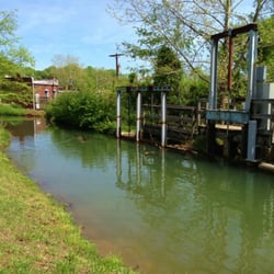 Governor Moorhead Park - Barnett Canal