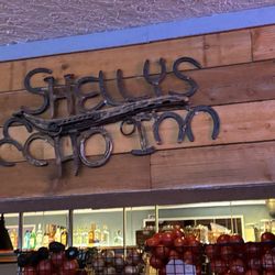 Shelly's Echo Inn