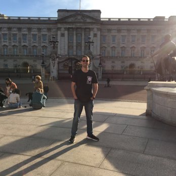 Buckingham Palace - Landmarks & Historical Buildings Near Me - London, XGL Buckingham Palace - Landmarks & Historical Buildings Near Me - London, XGL
