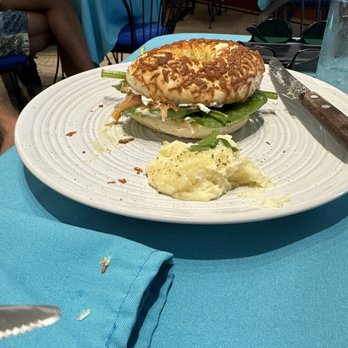Azul - Bagel sandwich - Breakfast & Brunch Near Me - Puerto Vallarta, JAL