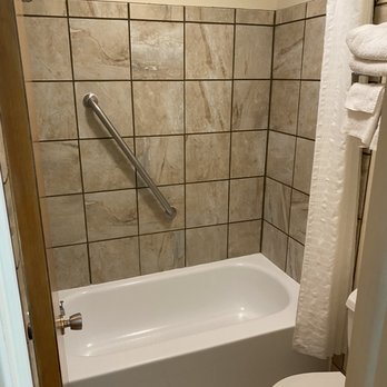 Best Western Plains Motel - Bathroom - Hotels Near Me - Wall, South Dakota Best Western Plains Motel - Bathroom - Hotels Near Me - Wall, South Dakota