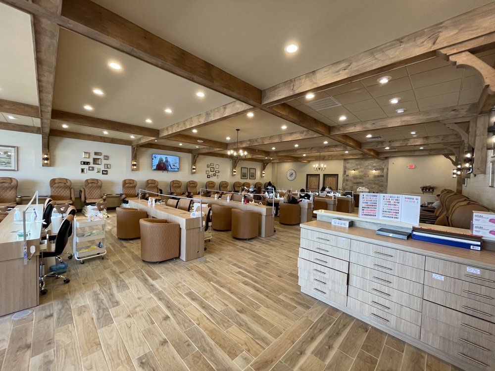 Elegant Nail Spa Hilltop