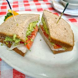 Handlebars Food & Saloon - Turkey sandwich
