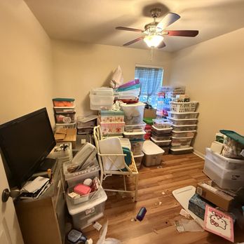 Lacoma Construction - Clutter removal - Junk Removal & Hauling Near Me - San Antonio, Texas Lacoma Construction - Clutter removal - Junk Removal & Hauling Near Me - San Antonio, Texas