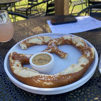 Botanery Barn Distilling - BAVARIAN PRETZEL - Distilleries Near Me - Elverson, Pennsylvania