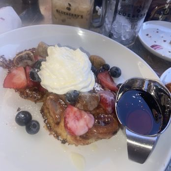 Blueberry's Grill - Cinnamon Roll French Toast - Breakfast & Brunch Near Me - Myrtle Beach, South Carolina