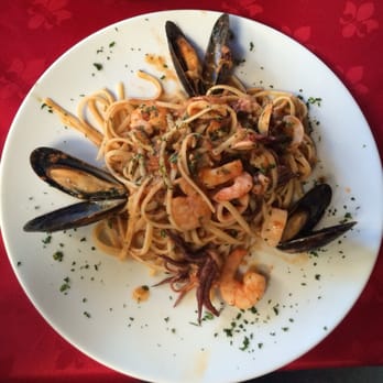 La Dolce Vita - Pasta pescatora, deliciosa con mariscos. - Italian Near Me - Guadalajara, JAL La Dolce Vita - Pasta pescatora, deliciosa con mariscos. - Italian Near Me - Guadalajara, JAL