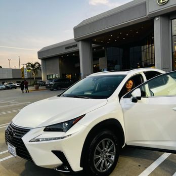Keyes Lexus - Car Dealers Near Me - Van Nuys, California