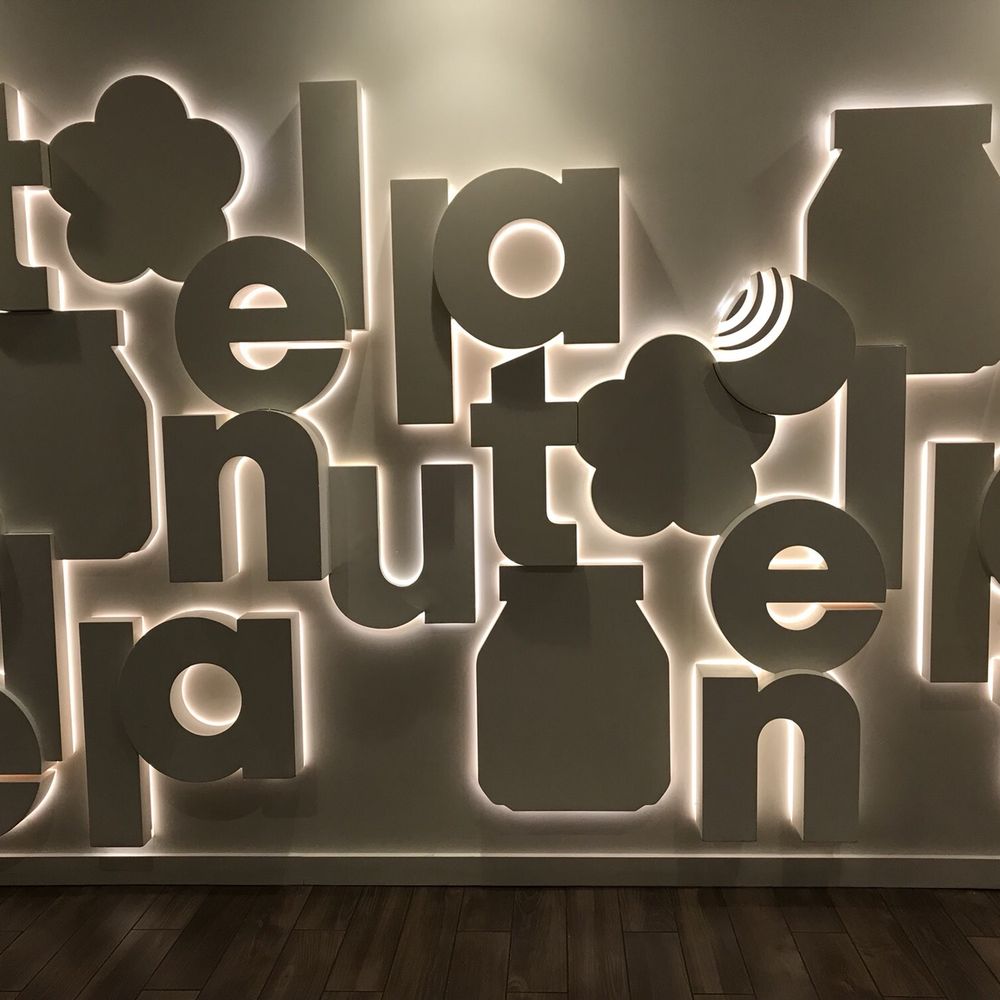 Nutella Cafe - Desserts Near Me - Chicago, Illinois