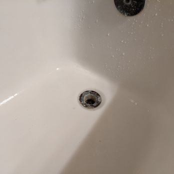 Hawaiian Inn - Rust, broken faucet and calcium deposits everywhere along with somebody else's hair when we got into our room. - Hotels Near Me - Daytona Beach, Florida Hawaiian Inn - Rust, broken faucet and calcium deposits everywhere along with somebody else's hair when we got into our room. - Hotels Near Me - Daytona Beach, Florida