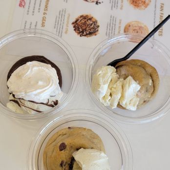 Chip Cookies - Ice cream on a warm chocolate chip cookie - Desserts Near Me - Las Vegas, Nevada Chip Cookies - Ice cream on a warm chocolate chip cookie - Desserts Near Me - Las Vegas, Nevada