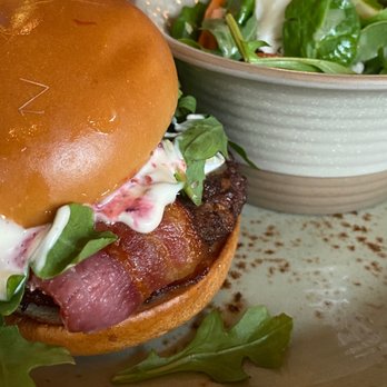 Bier Markt - Brie burger - Bars Near Me - Ottawa, Ontario