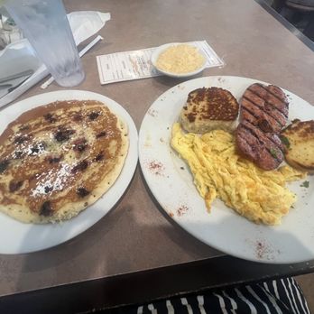 Russell's Marina Grill - Breakfast & Brunch Near Me - New Orleans, Louisiana Russell's Marina Grill - Breakfast & Brunch Near Me - New Orleans, Louisiana