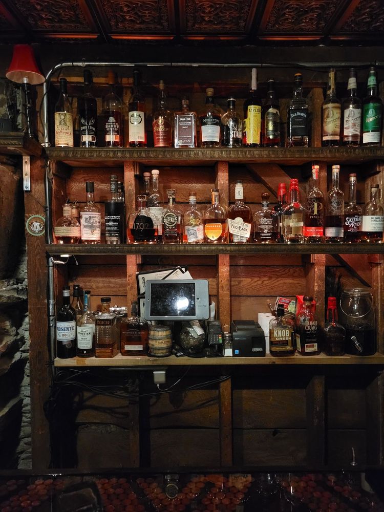 CROWBAR HARDWARE STORE Updated September 2024 15 Photos & 11