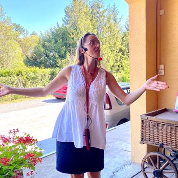 Vins d'Alsace Robert Blanck - Robert Blanck's daughter discussing their winery during Tour - Wineries Near Me - Obernai, 67