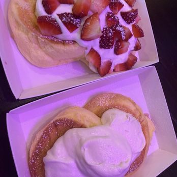 Eggcellent Souffle Pancake - Strawberry Blueberry Yougurt soffle Original souffle - Desserts Near Me - Flushing, New York