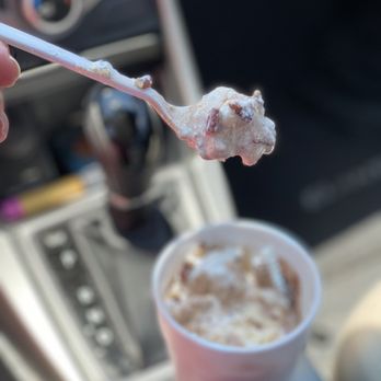 Valley Dairy Freeze - Pralines & Cream/Tortoise Parfait - Ice Cream & Frozen Yogurt Near Me - Louisville, Kentucky Valley Dairy Freeze - Pralines & Cream/Tortoise Parfait - Ice Cream & Frozen Yogurt Near Me - Louisville, Kentucky