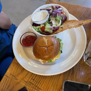 Bahama Breeze - Grilled Cheeseburger - Bars Near Me - Kissimmee, Florida Bahama Breeze - Grilled Cheeseburger - Bars Near Me - Kissimmee, Florida