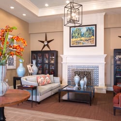 Creekside Retirement Community - Assisted Living living room