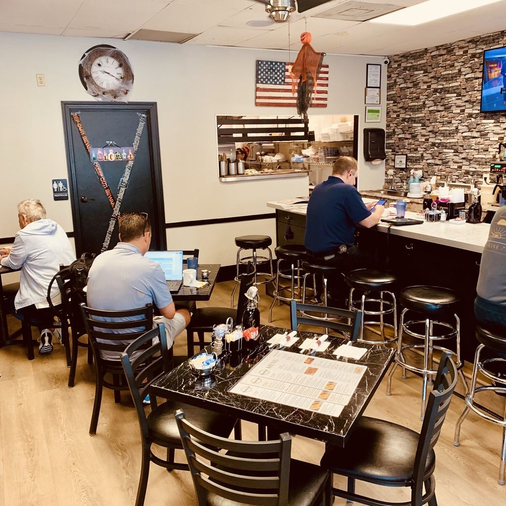 Michael's Cafe - Comfortable seating! - Breakfast & Brunch Near Me - Fort Lauderdale, Florida Michael's Cafe - Comfortable seating! - Breakfast & Brunch Near Me - Fort Lauderdale, Florida