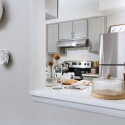 The Woods of Fairfax - Kitchen with a pony wall and counter space
