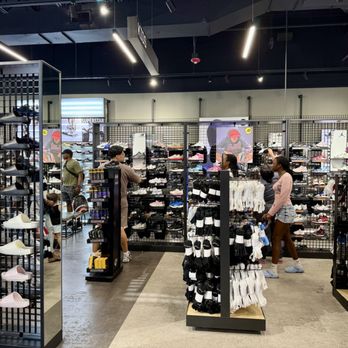 JD Sports - Shoe Stores Near Me - Pembroke Pines, Florida