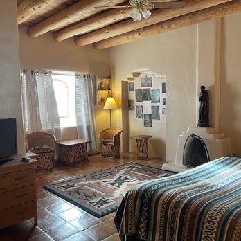 Casa Benavides Inn - Room - Bed & Breakfast Near Me - Taos, New Mexico