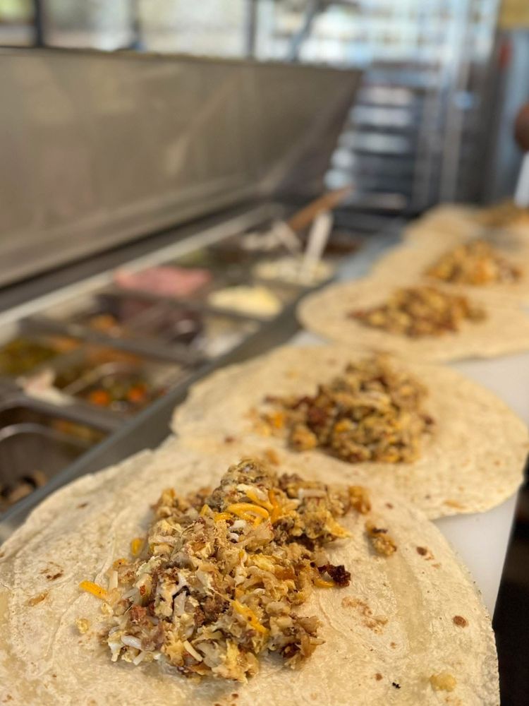 La Conchita Bakery  Logo