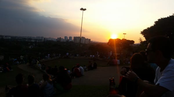 Praça Pôr do Sol by null