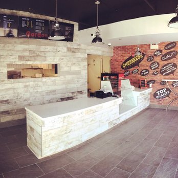 Gordon Pizza and Wings - Lobby - Pizza Near Me - Guelph, Ontario Gordon Pizza and Wings - Lobby - Pizza Near Me - Guelph, Ontario