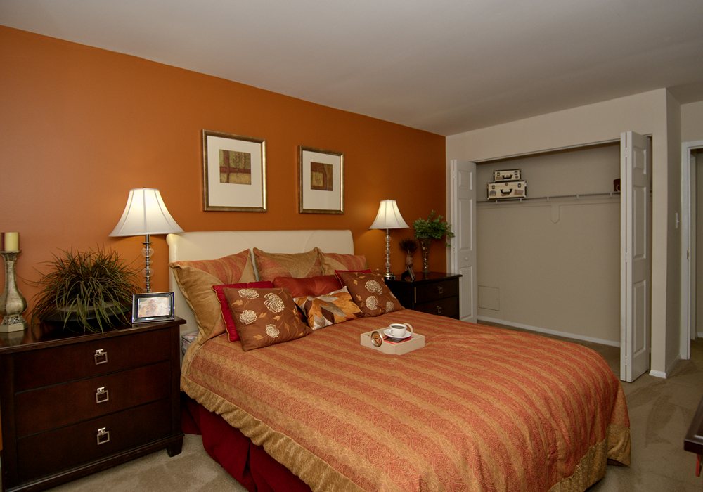 THE PHOENIX APARTMENTS CLOSED Updated April 2024 16 Photos 5802