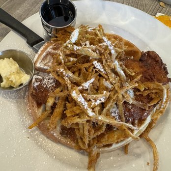 Hash Kitchen Arcadia - Chicken and Herb Fried Chicken & Waffle - Breakfast & Brunch Near Me - Phoenix, Arizona