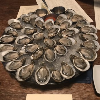 Taylor Shellfish Oyster Bar - Raw Oysters from the Happy Hour menu - Seafood Near Me - Seattle, Washington