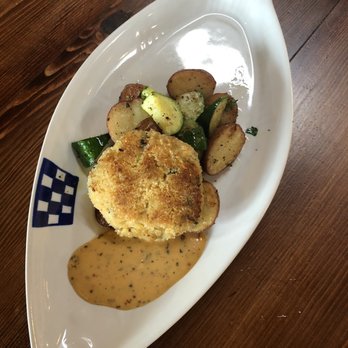 Duke's Seafood - Crab cake-32.9+tax 3-course meal - Seafood Near Me - Seattle, Washington Duke's Seafood - Crab cake-32.9+tax 3-course meal - Seafood Near Me - Seattle, Washington