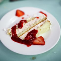 Froggy's Catering - The phenomenal wedding cake!!