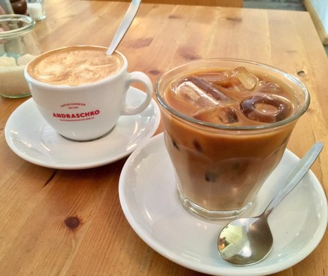 Neumanns Café by null