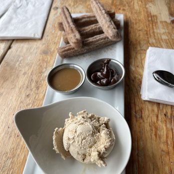Simmzy's - Cinnamon and Sugar Spiced Churro - Gastropubs Near Me - Long Beach, California